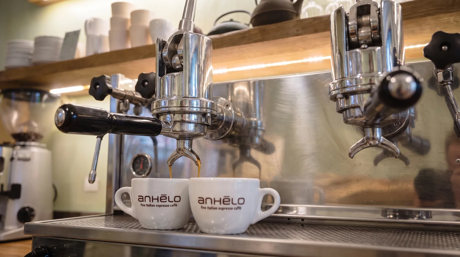 Portafilter and Anhelo cups on a lever espresso machine